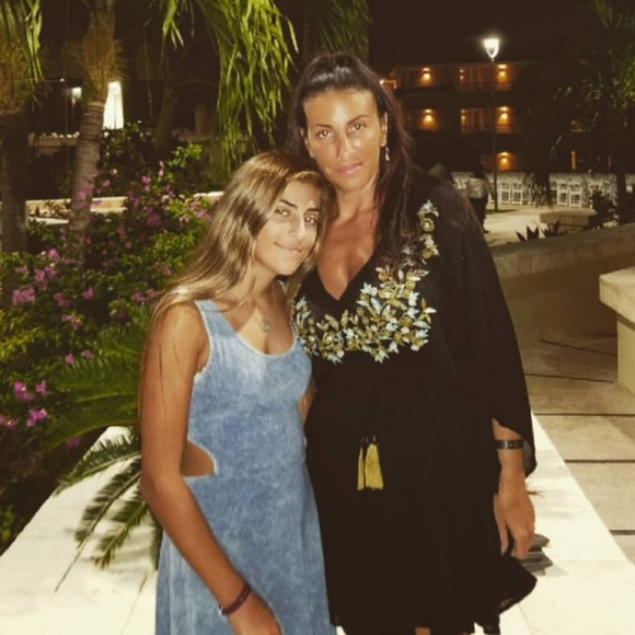 Hi I'm Theresa! - Picture 1 of 1